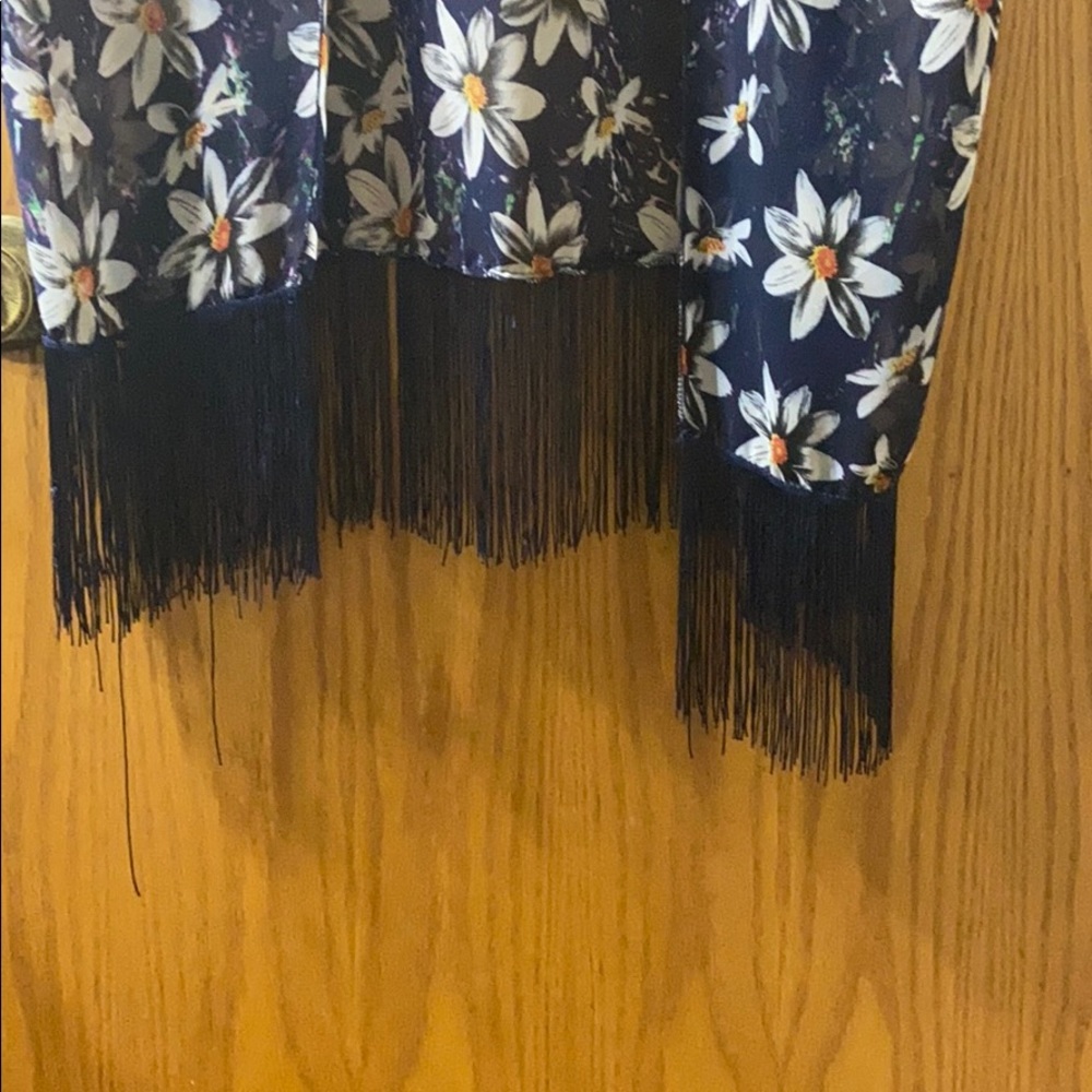 Daisy print kimono - Picture 2 of 4